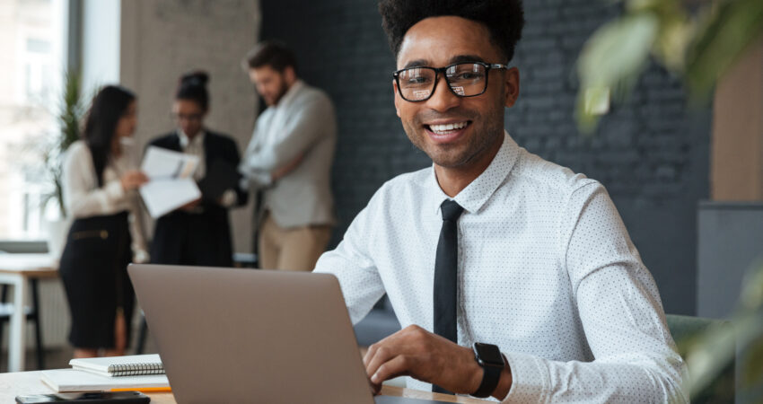 Diferença entre administradora e síndico: entenda os papéis e responsabilidades na gestão condominial
