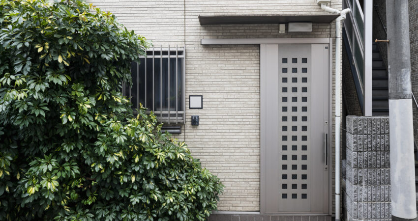 Roubo em condomínios: o alerta da AABIC e como blindar seu prédio com tecnologia, treinamento e rotina de segurança