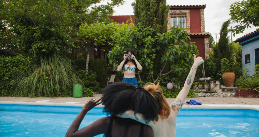 Férias no condomínio: como manter organização, segurança e boa convivência